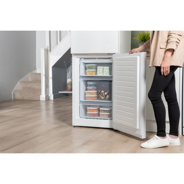 Bosch KGN34NWEAG No Frost Fridge Freezer - H186 X W60 - 192L/ 105 L (NET)