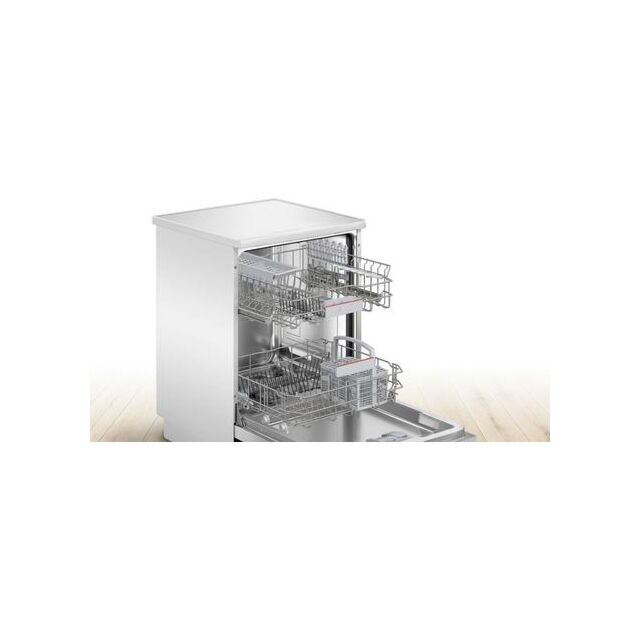 Bosch SMS4EKW06G White Full Size Dishwasher With 13 Place Settings