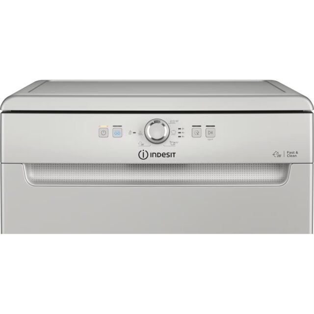 Indesit D2FHK26SUK Silver Full Size Dishwasher With 14 Places